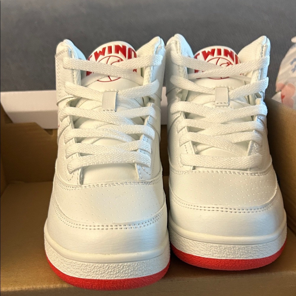 Brand New Patrick Ewing White and Red High-Top Pre School Sneakers 2.5 Youth - Picture 8 of 10
